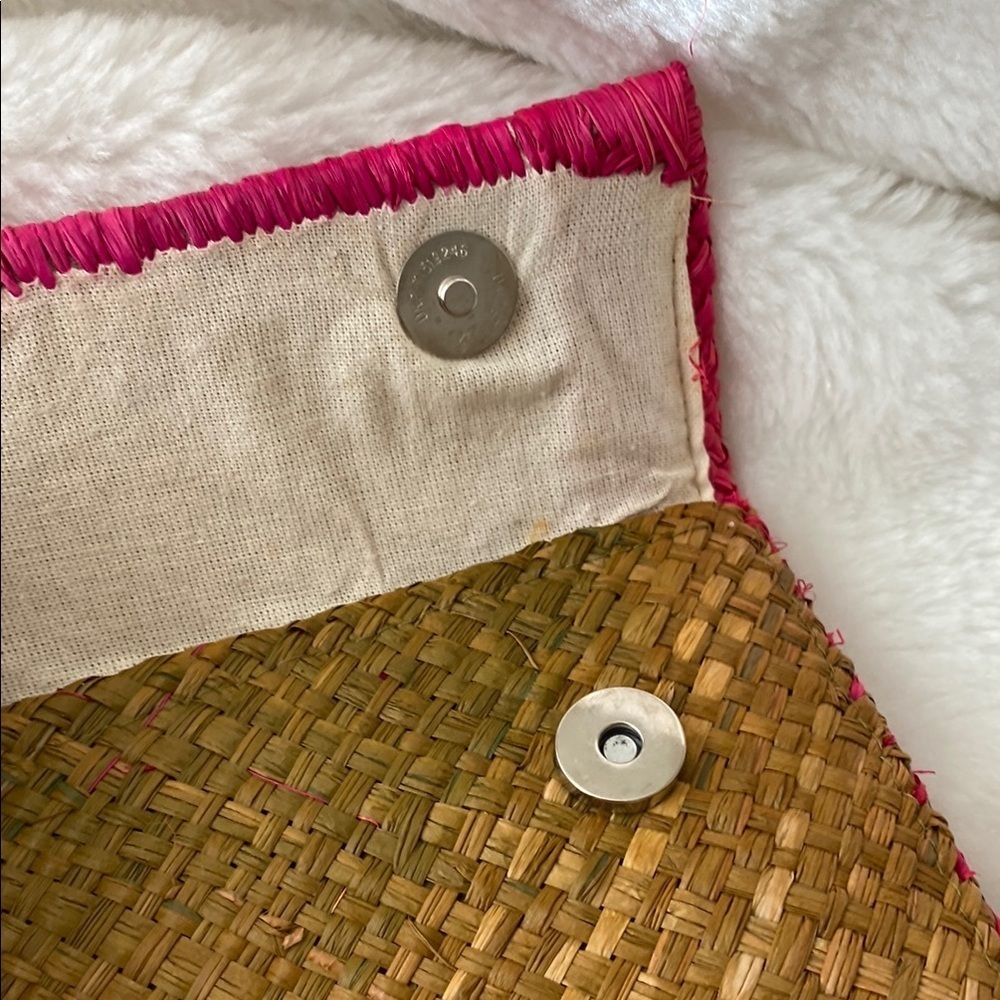 Mad Imports Handmade Woven Raffia Clutch - Madagascar - Picture 3 of 8
